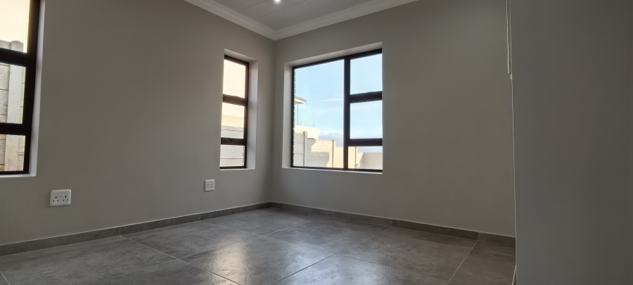 3 Bedroom Property for Sale in Dana Bay Western Cape